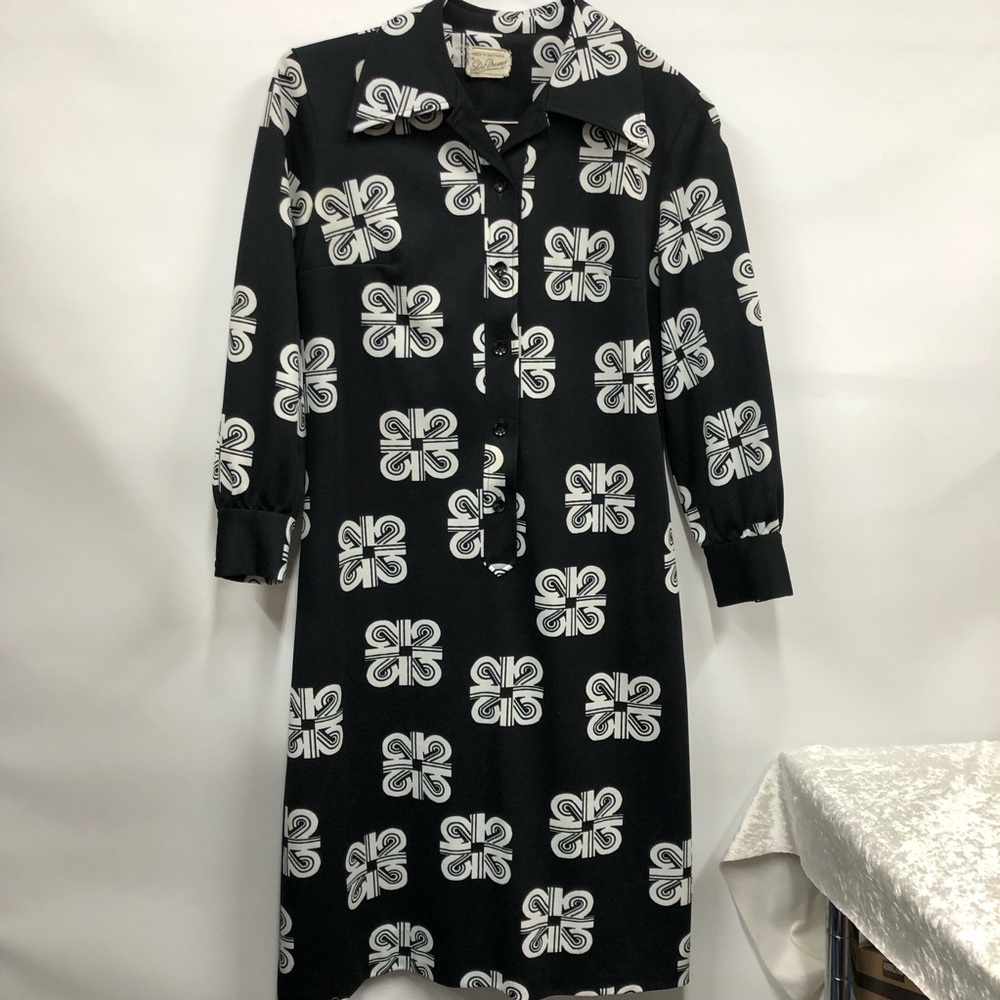 Vintage shirt dress made in California geometric black white long sleeve - Picture 1 of 16